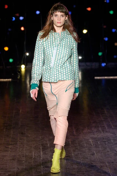 Look 28